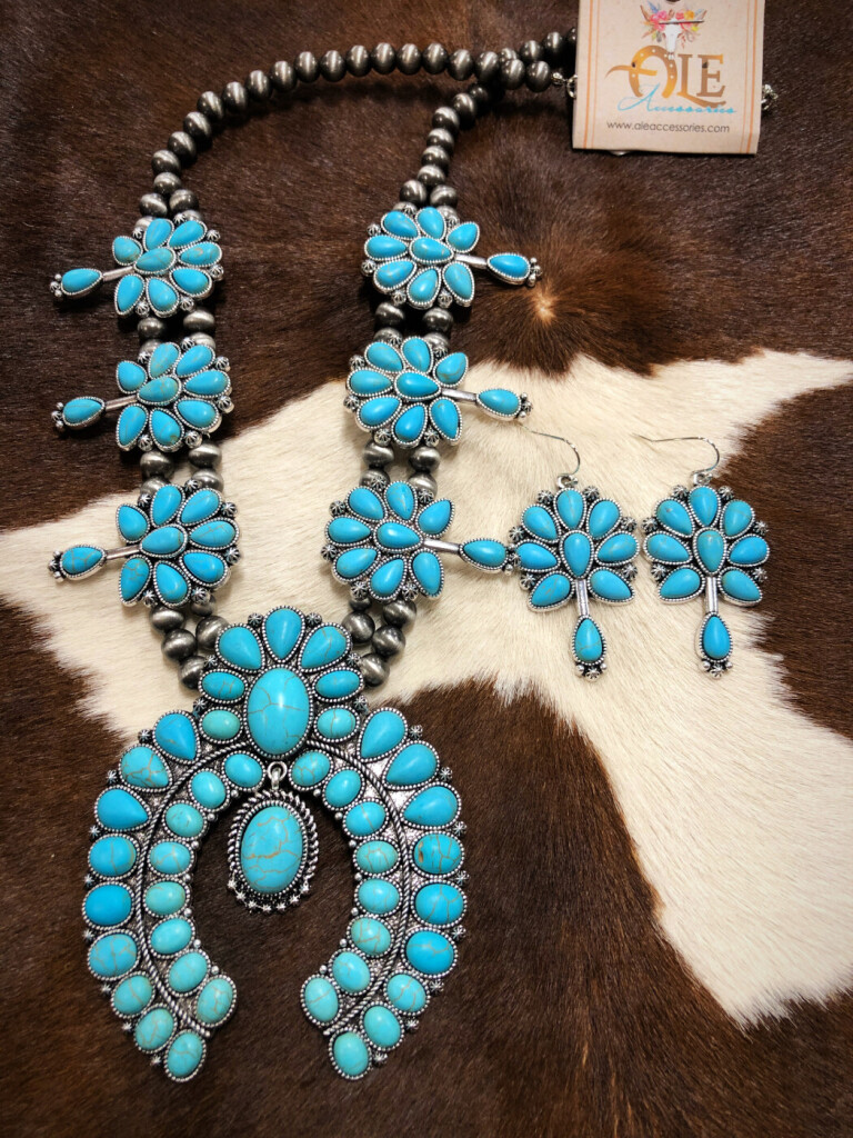 Chaps ” Navajo Pearl Squash Blossom Necklace Set ( Turquoise ) Ale Accessories