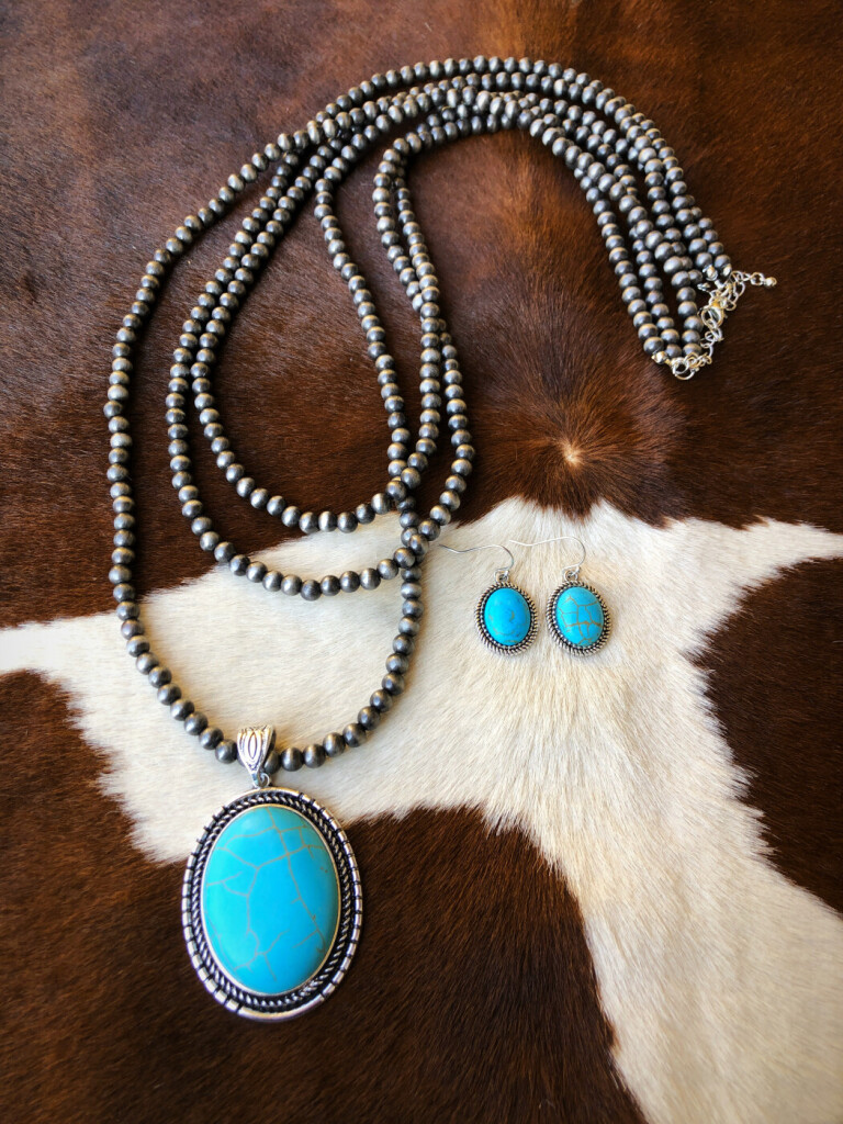 ” Layered Navajo Pendant Necklace ( Turquoise )