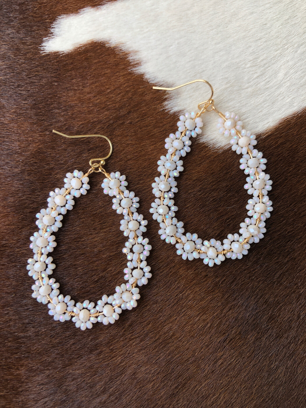 Kathy ” Floral Crystal Bead Detail Earrings ( White ) – Ale