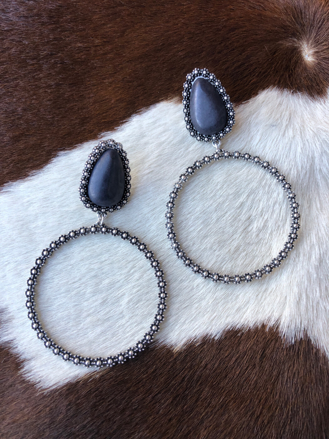 Black party wear earrings for women – Storeofarts (ppcreations)